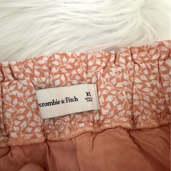 Abercrombie & Fitch Floral Mini Shorts - Picture 4 of 4
